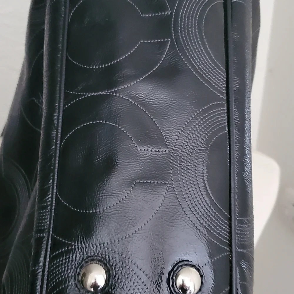 Coach Patent Leather diaper tote bag - Picture 3 of 16